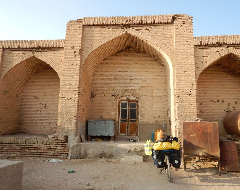 2016-11-05, Filbo Iran,Naein -Ardakan, Karavanerie,DSCN2916