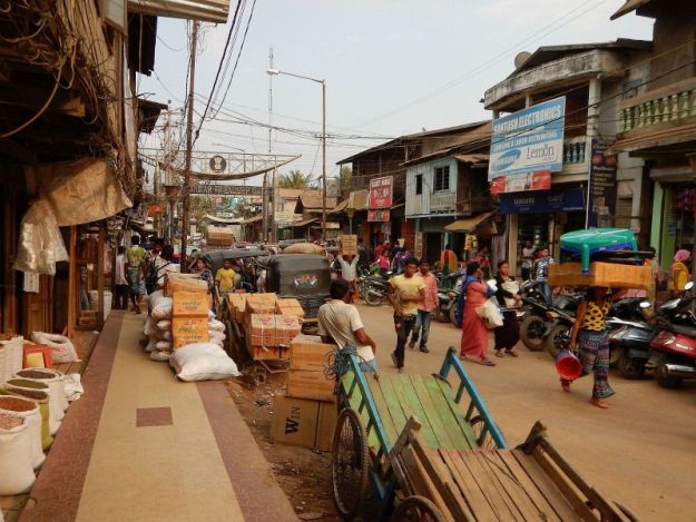 2017-03-09,Filbo Indien,Moreh,DSCN4210